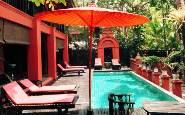 Tri Yaan Na Ros Colonial House