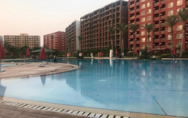 Furnished Two-Bedroom Chalet in Porto Golf