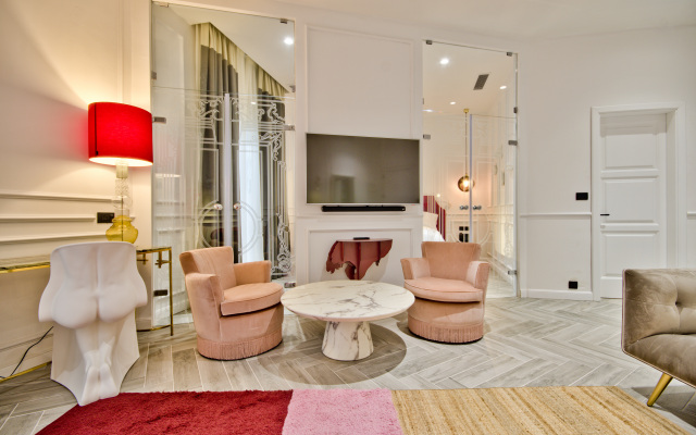 HOLM Boutique &Spa - IK Collection