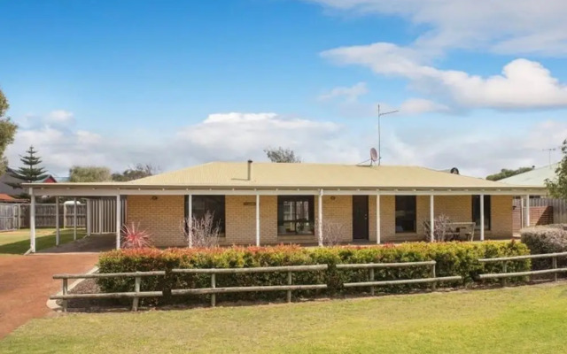 Crystal Shores,Pet Friendly, Beach, Family