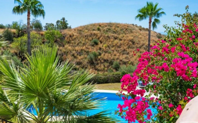 Apartment - 2 Bedrooms with Pool and WiFi - 107865