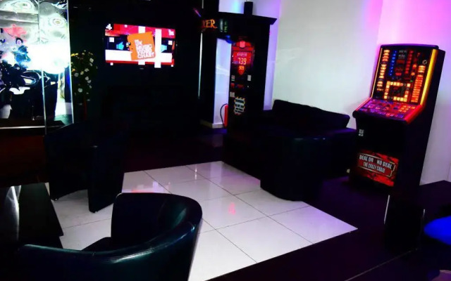 The New Oceans Hotel