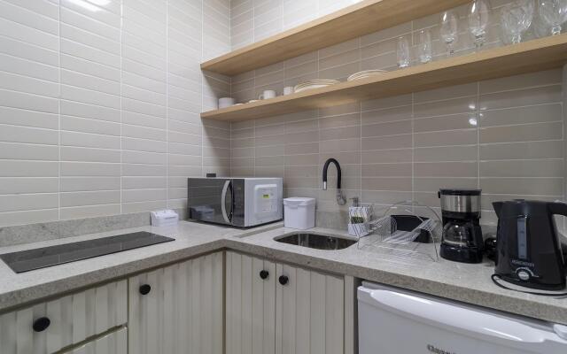 Studio incrível no Centro de Floripa-SC CFA0206