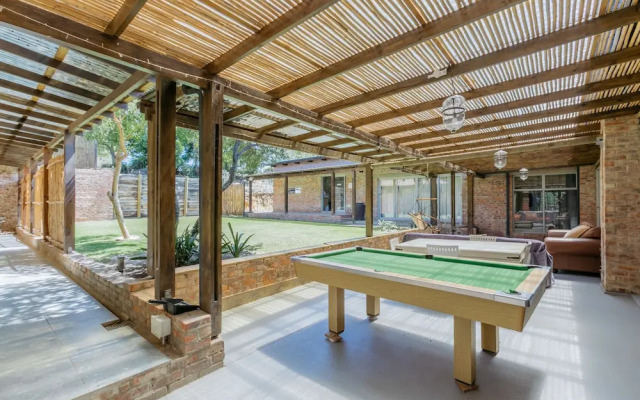 Surfari Accommodation and Venue