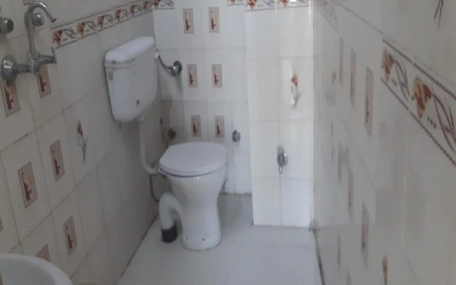 Frozen View by StayApart, Ukhimath