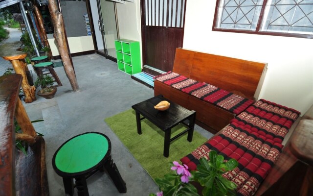 Phi Phi Backpacker - Hostel