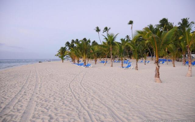 Coral Costa Caribe Beach Resort - All Inclusive