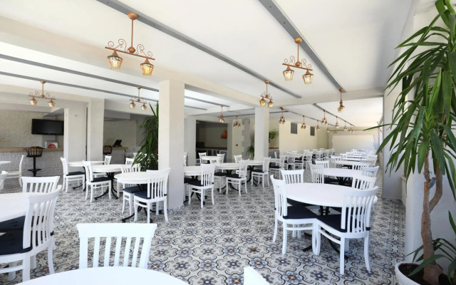 Summer in Garden Suites & Beach Hotel