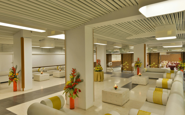 Vivanta Vadodara – Lobby – Vadodara