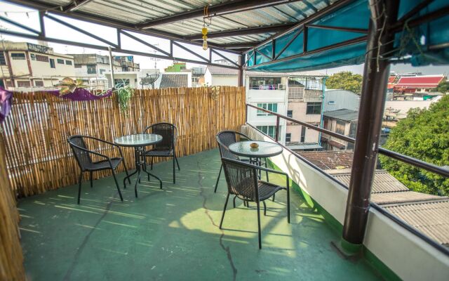 Baan Bangkok Backpackers Hostel