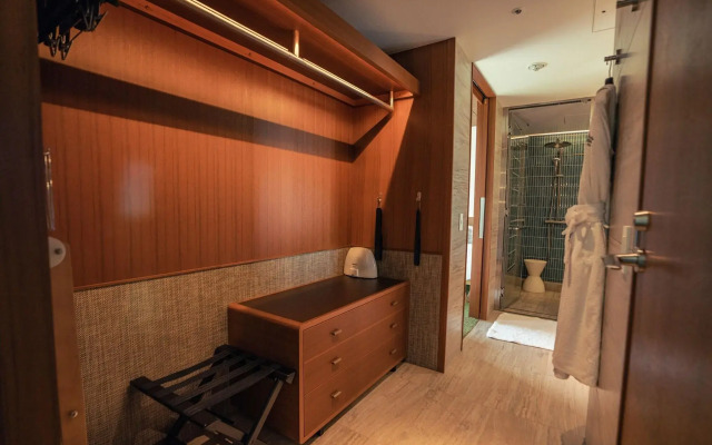 The Aoyama Grand Hotel