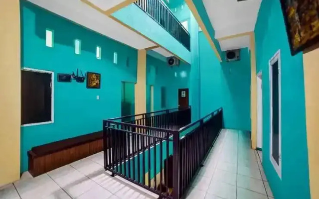 Indah Guest House by OYO Rooms