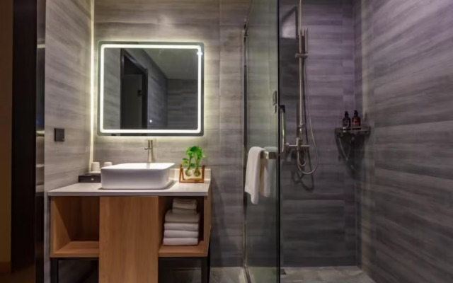 GreenTree Inn Zhejiang Jiaxing Honghe Town Business Hotel