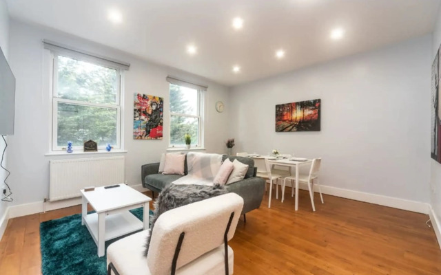 Clapham Sanctuary Apartment