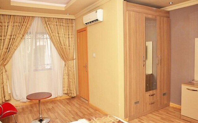 Royal Choice Inn