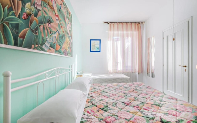 Lia Rooms 2