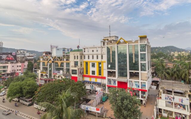 OYO 5332 Hotel Parnil Palace 1