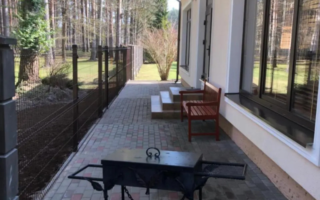 Guests house with amazing pool and sauna