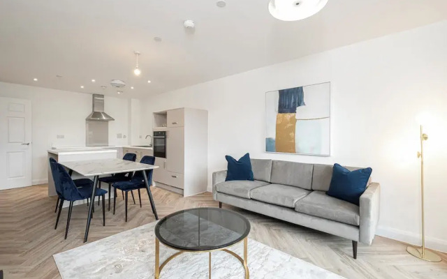 Whispers in Light 65s Stay