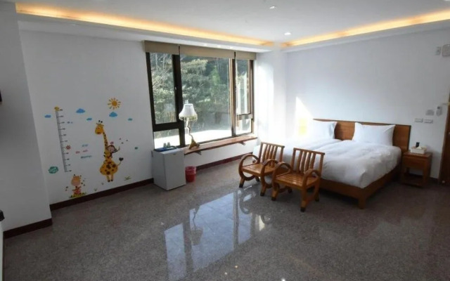 Sanyi Ju Xiang Minsu