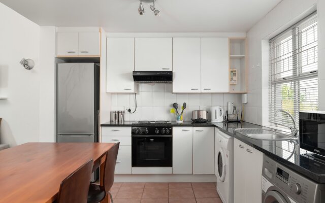 Courtyard on Higgo 6