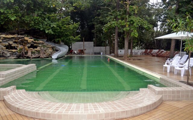 Huen Kam Fah Golf Resort