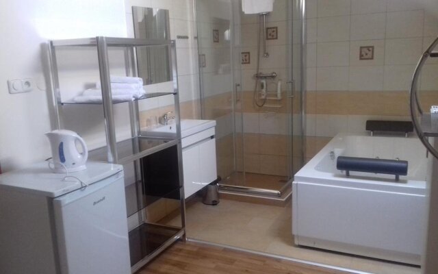 Restaurace a penzion Legendario