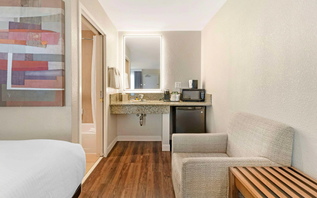 Best Western Plus Rancho Cordova Inn