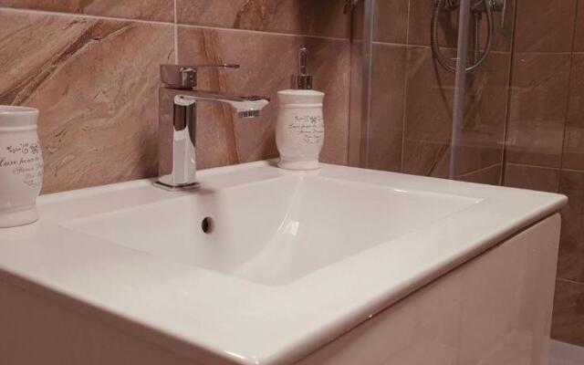 Sensation Apartment By Alezzi