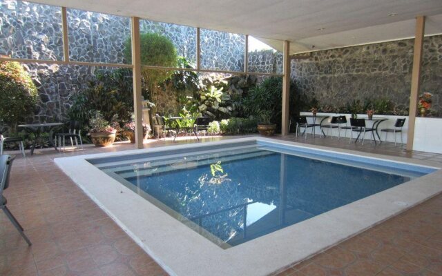 Emiramona Garden Hotel