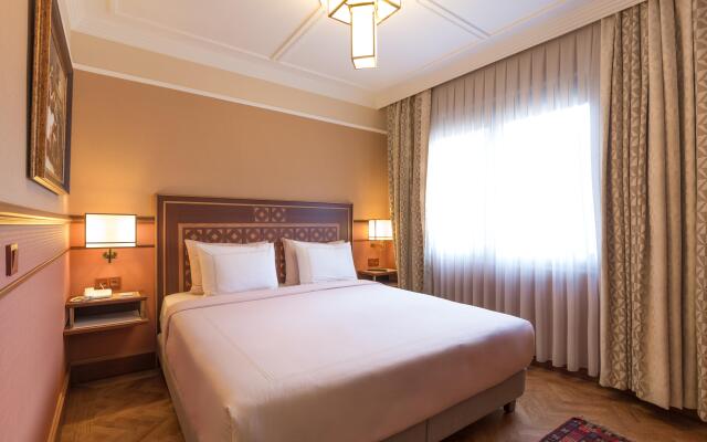 Lalahan Hotel