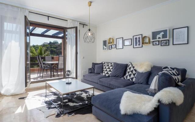 2297 Superb 2 bedrooms with seaview