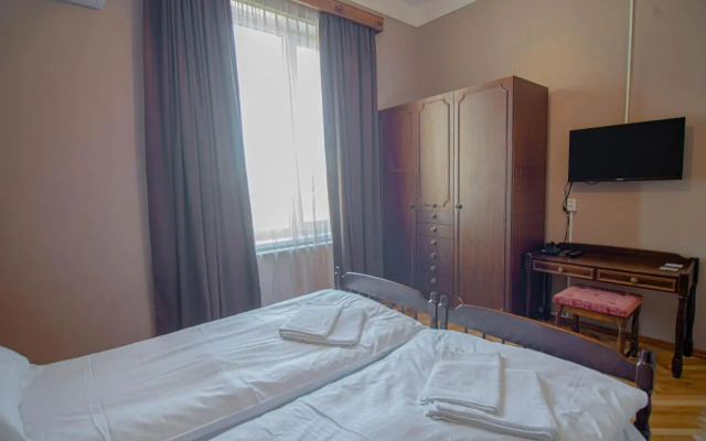 Tetriani Guesthouse