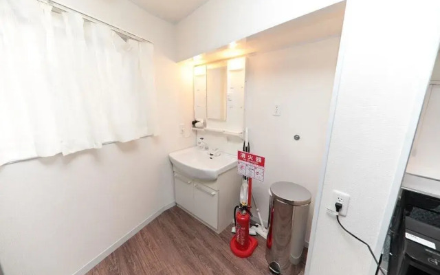 Modern Japanese Villa Shinosaka 193-5