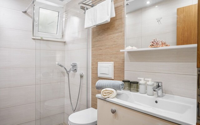 "air-conditioned Apartment on the Ground Floor With 2 Bedrooms"