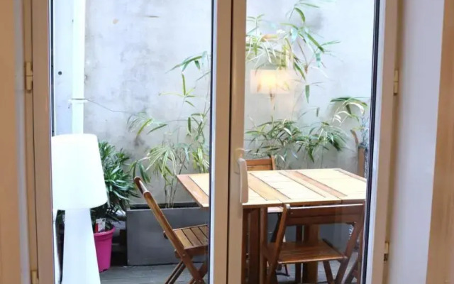 Superbe T3 Terrasse Coeur de Paris Historique