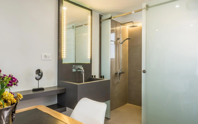 Forum Suites