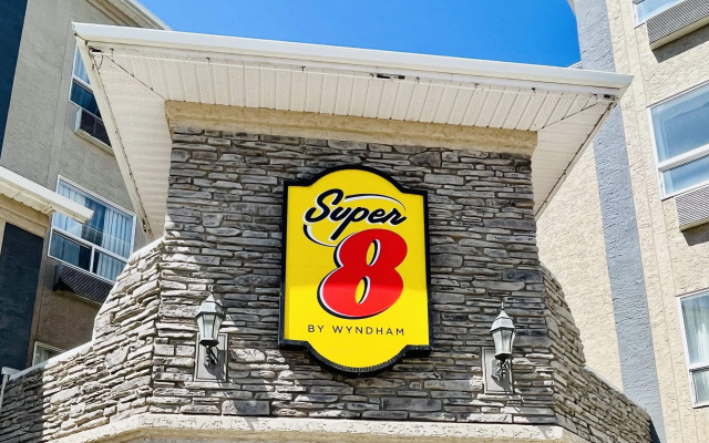 Super 8 by Wyndham Grande Prairie
