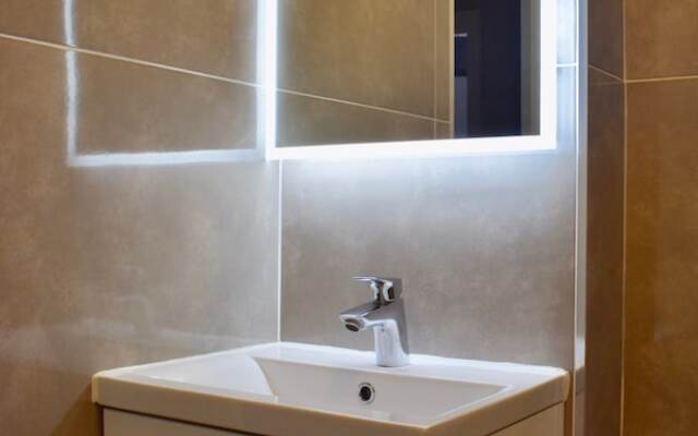 2 Bedroom Apartment Near City Centre