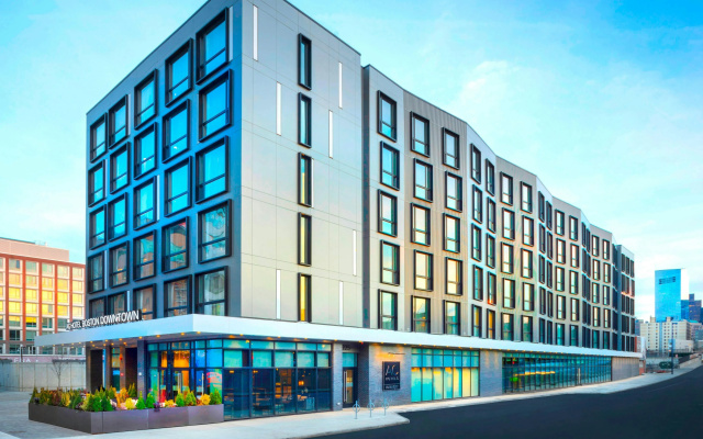AC Hotel by Marriott Boston Downtown