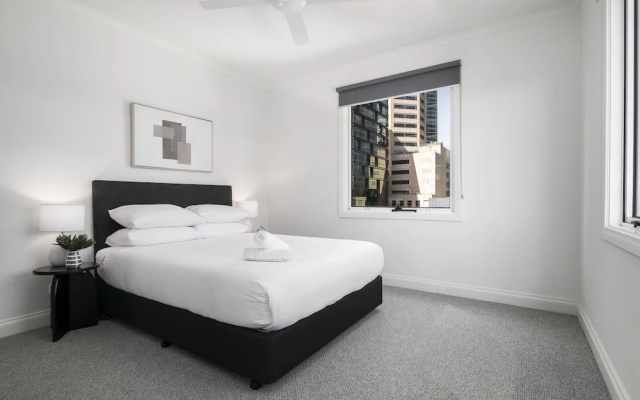 Spacious 3-bed Apartment in Melbourne CBD – Guest Rooms – Melbourne
