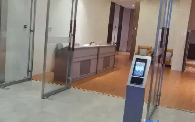 Huanxi Homestay (Jinrong Plaza Lanhe Park Subway Station)