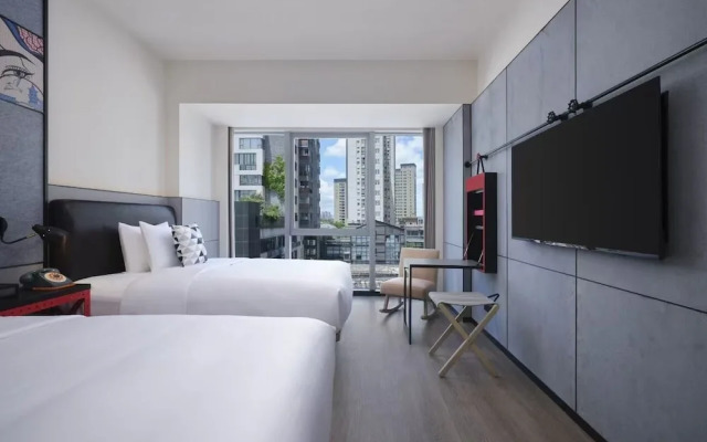 Moxy Ningbo Old Bund