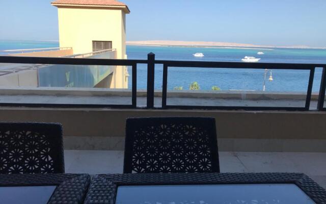 Serenity The View Golden Residence