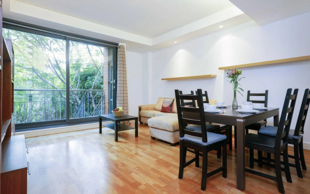 Olive Níké Apartments