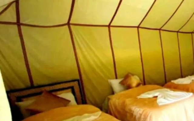 Relaxing desert camp