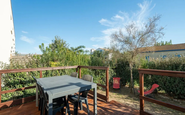 Bright Villa Steps From the Sea
