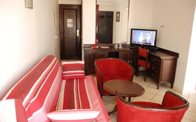 New Farah Hotel