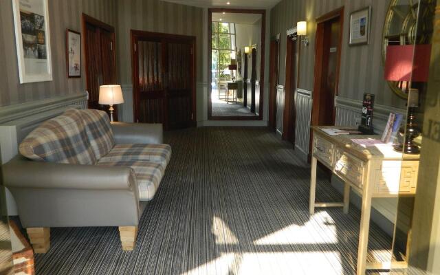 Red House Hotel
