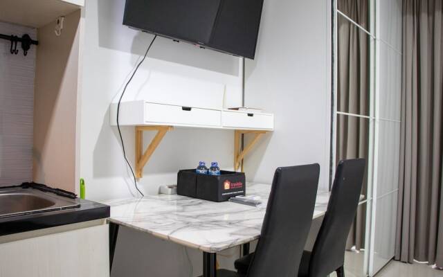 Scenic And Comfortable Studio At West Vista Apartment